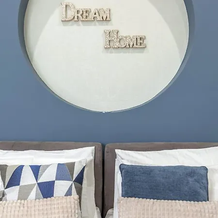 Avra In Center - 50m To Apartman Herszonisszosz