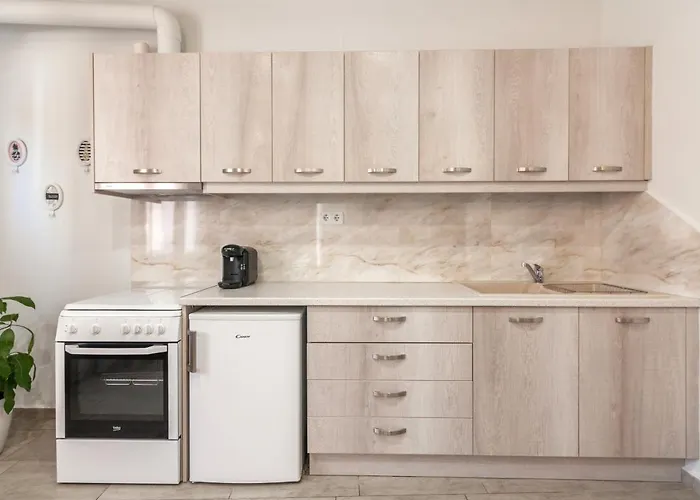 Apartament Avra In Center - 50m To *