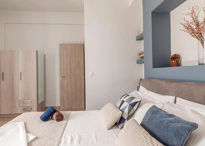 Avra In Center - 50m To Apartament