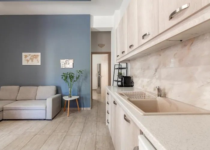 Avra In Center - 50m To *