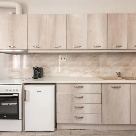 Apartment Avra In Center - 50m To *
