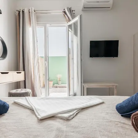 Avra In Center - 50m To *